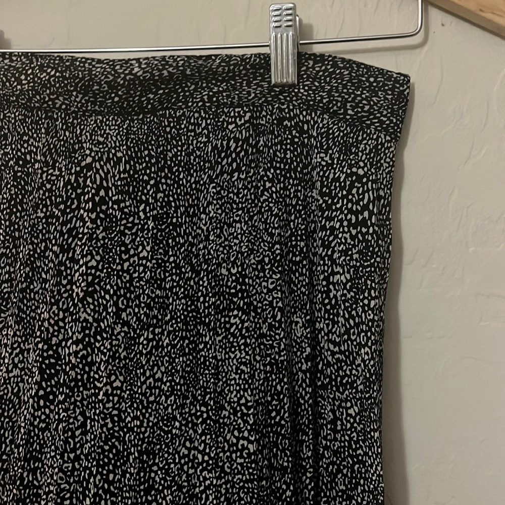 Japes skirt, M, black and White